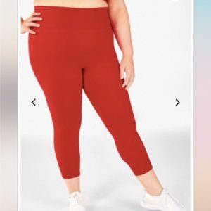 NWT Fabletics Trinity High-Waisted Pocket Capri